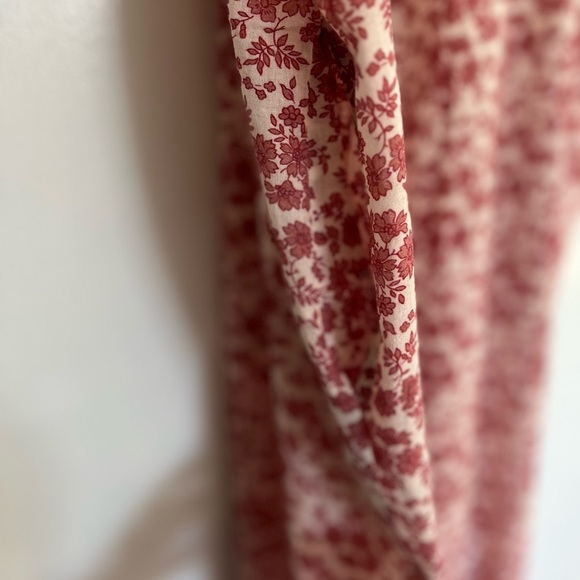 Hatch Lucy Maternity Jumper in Red and White Floral Pattern Size O/S - Picture 15 of 16